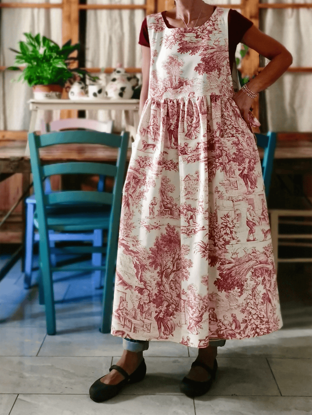 Vintage Crimson Pastoral Figure Print Long Apron & Dress (2-in-1)