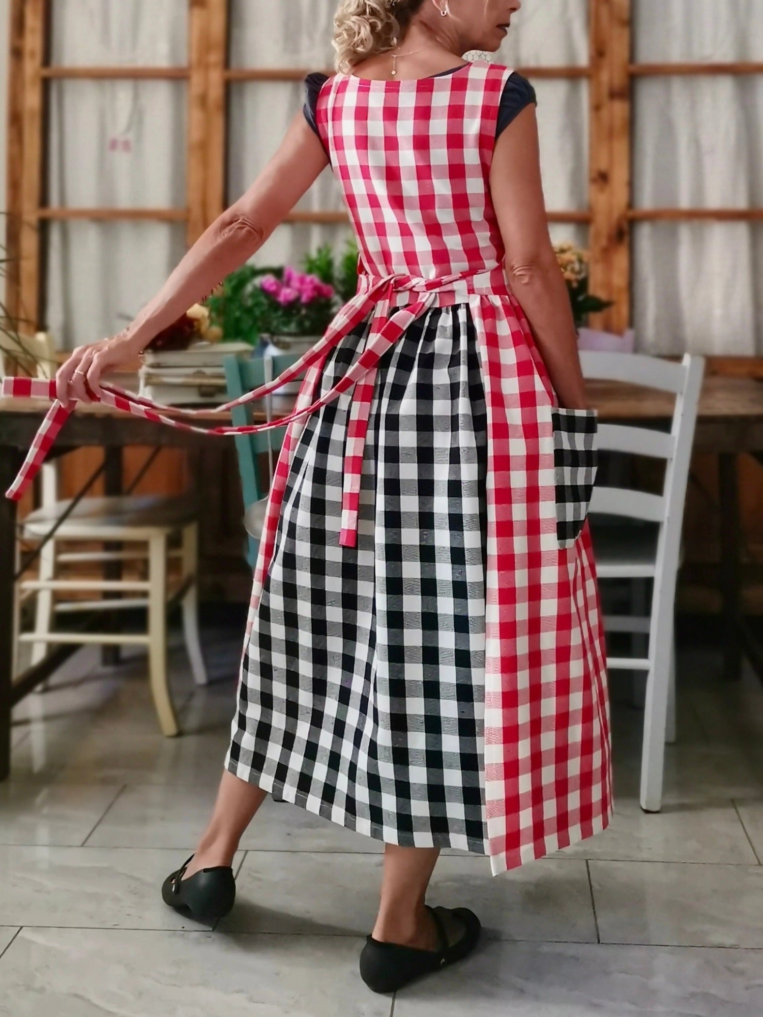 Patchwork Apron with Black and Red Checkered Pattern