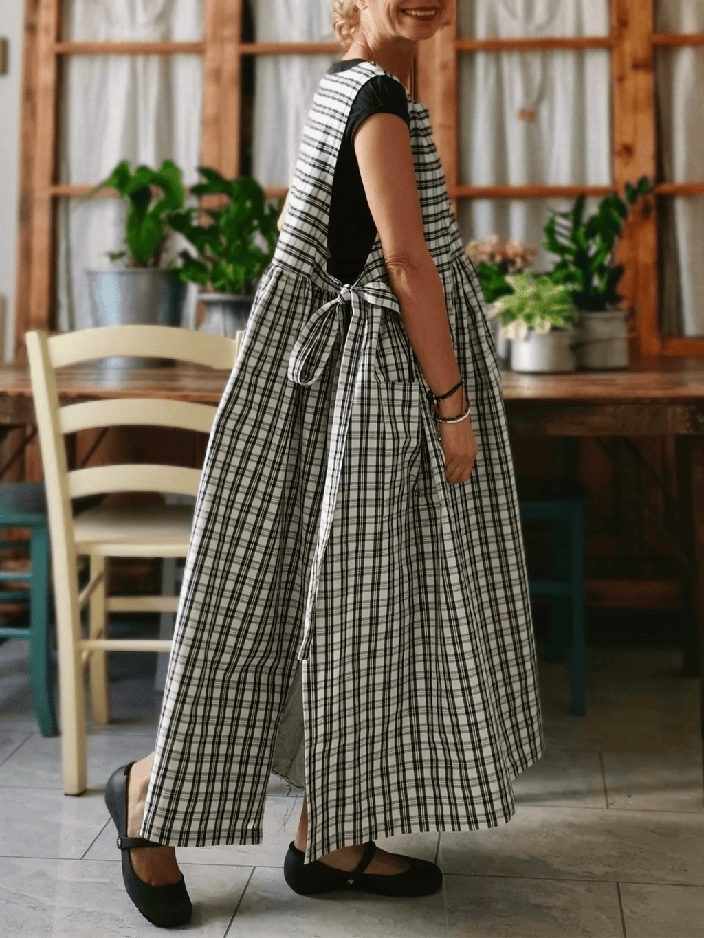 Vintage Black & Cream Thin Plaid Long Apron & Dress (2-in-1)