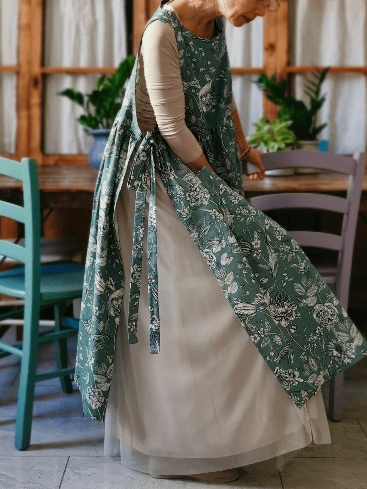 Vintage Grey Green Floral Print Long Apron & Dress (2-in-1) with Pockets