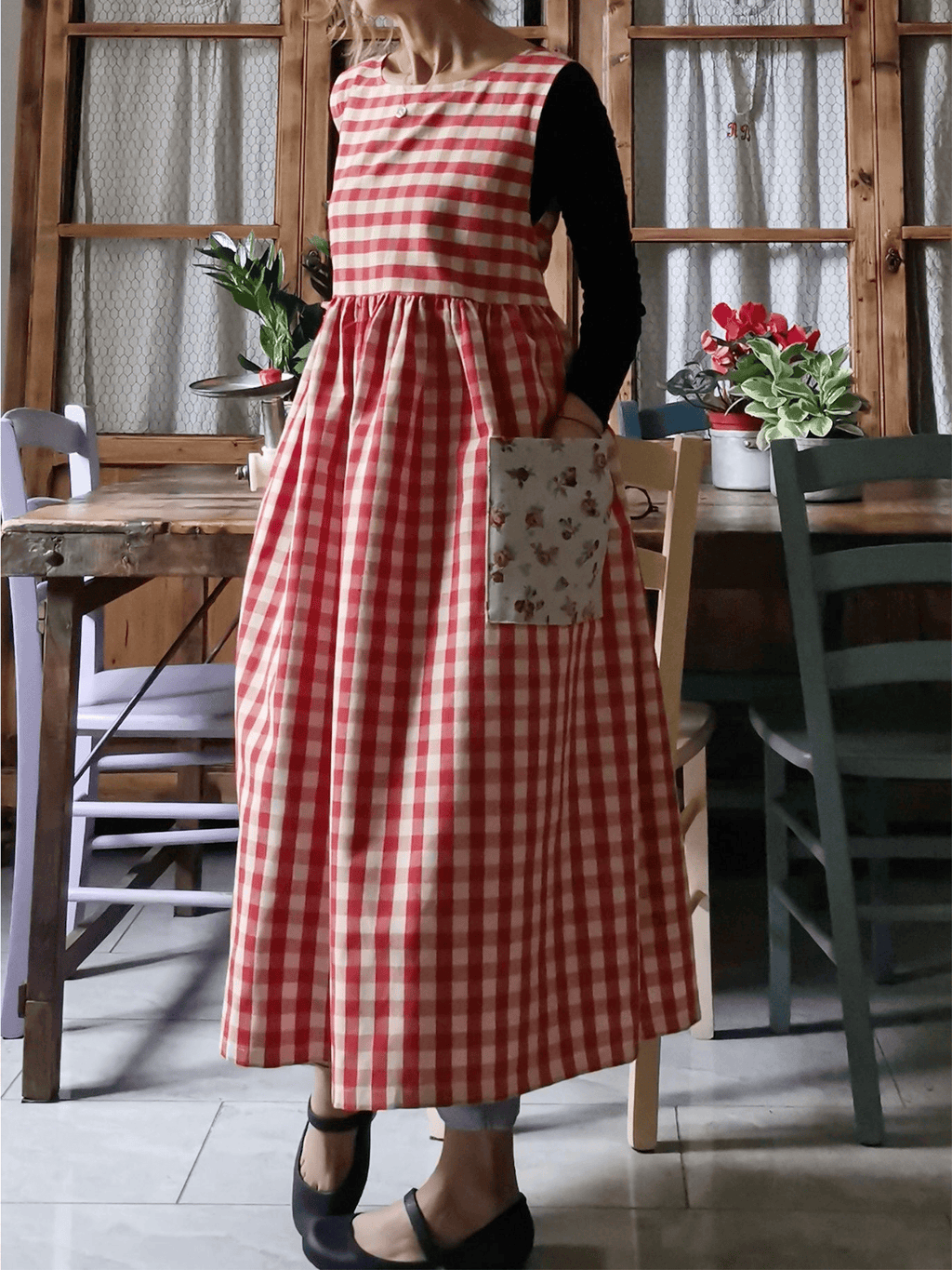 Vintage Red & White Plaid Long Apron & Dress (2-in-1) with Floral Pockets