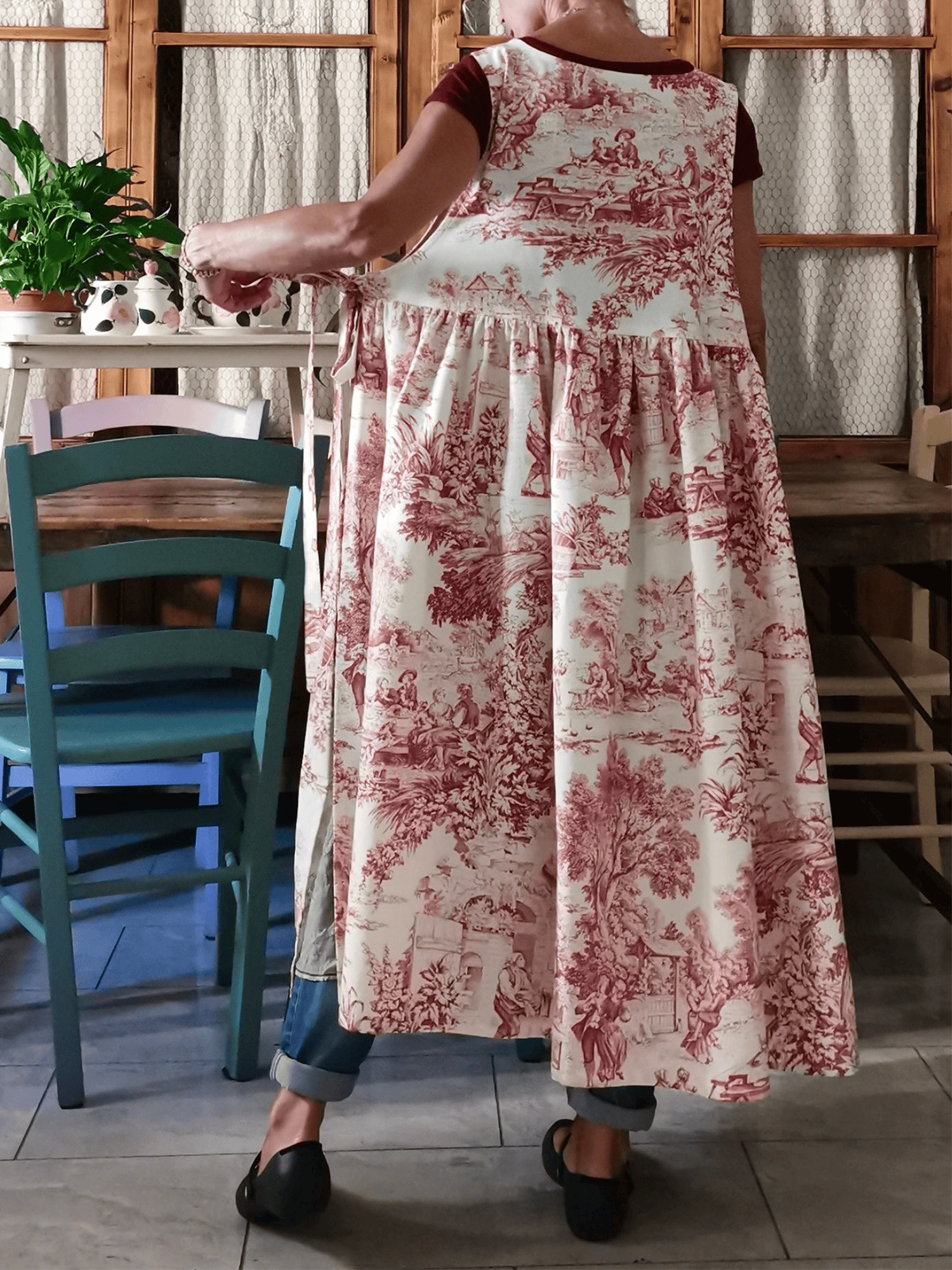 Vintage Crimson Pastoral Figure Print Long Apron & Dress (2-in-1)