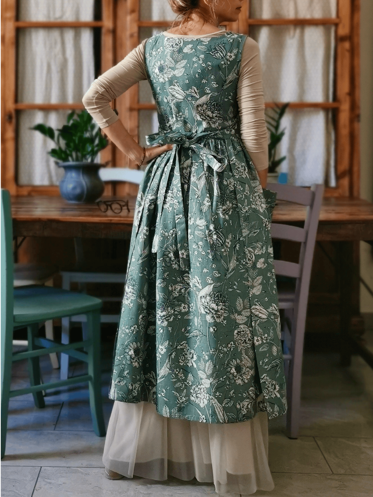 Vintage Grey Green Floral Print Long Apron & Dress (2-in-1) with Pockets