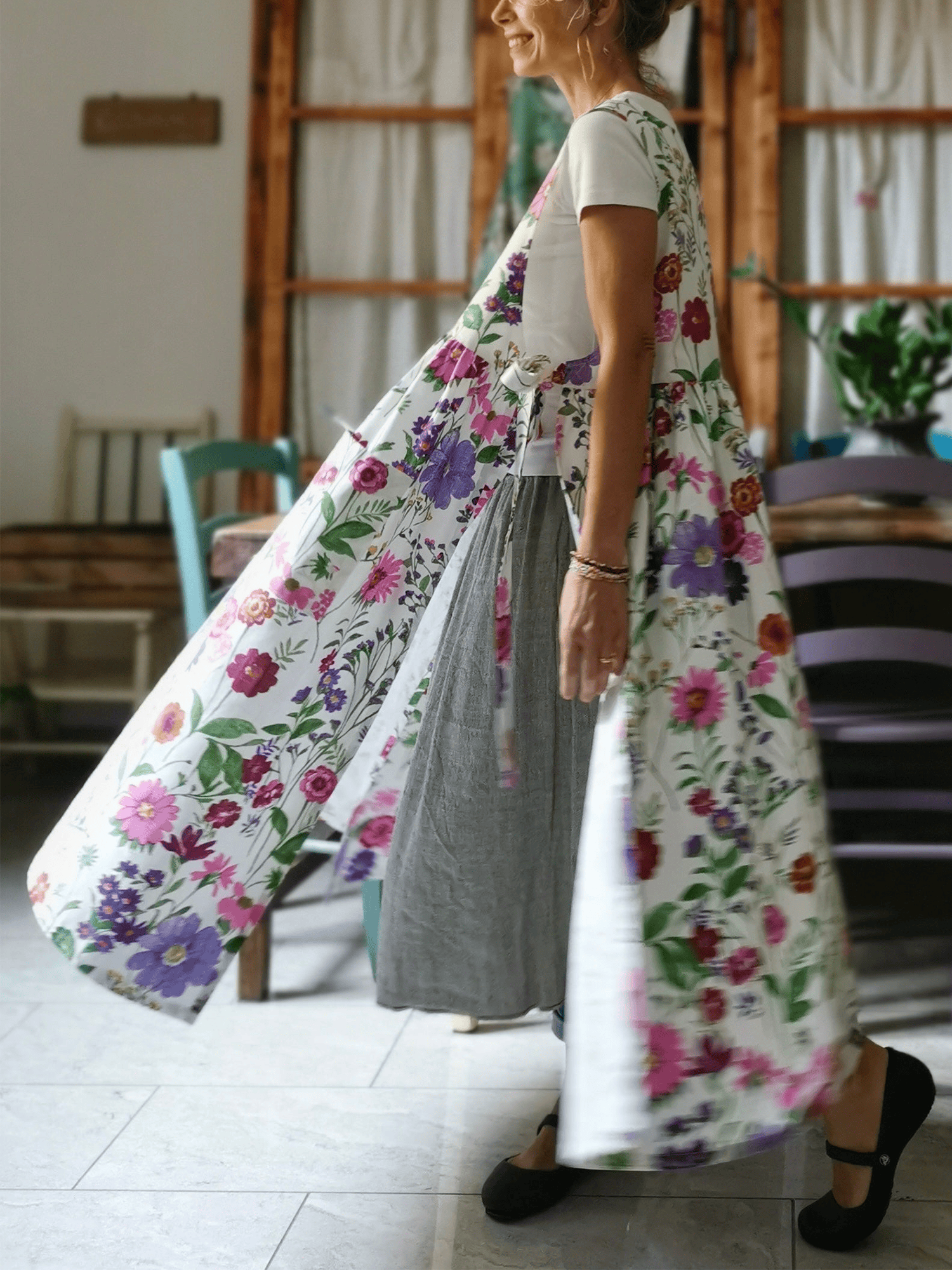 Vintage White Base Colorful Floral Print Long Apron & Dress (2-in-1)