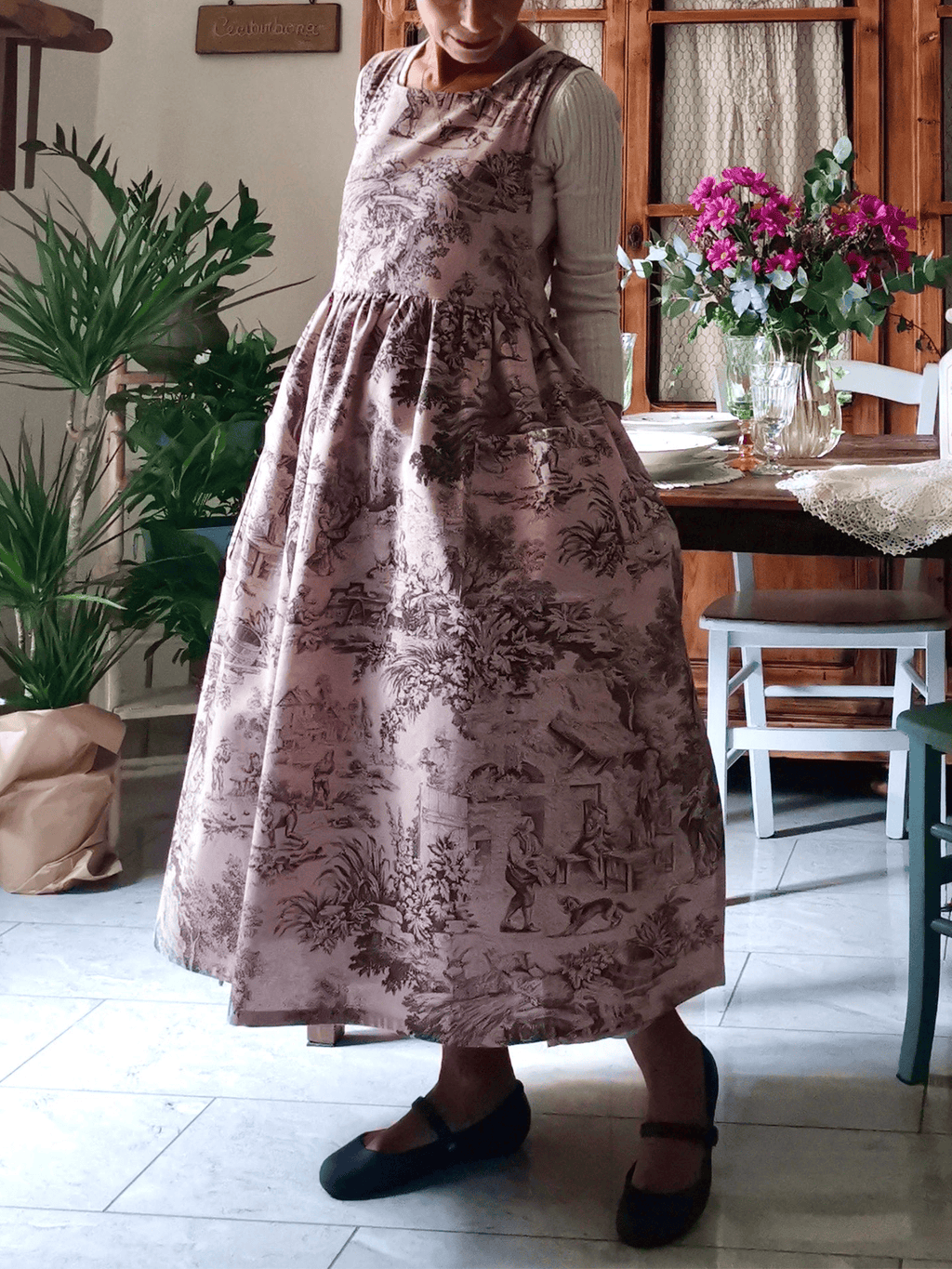 Vintage Pink Base Pastoral Landscape Print Long Apron & Dress (2-in-1)