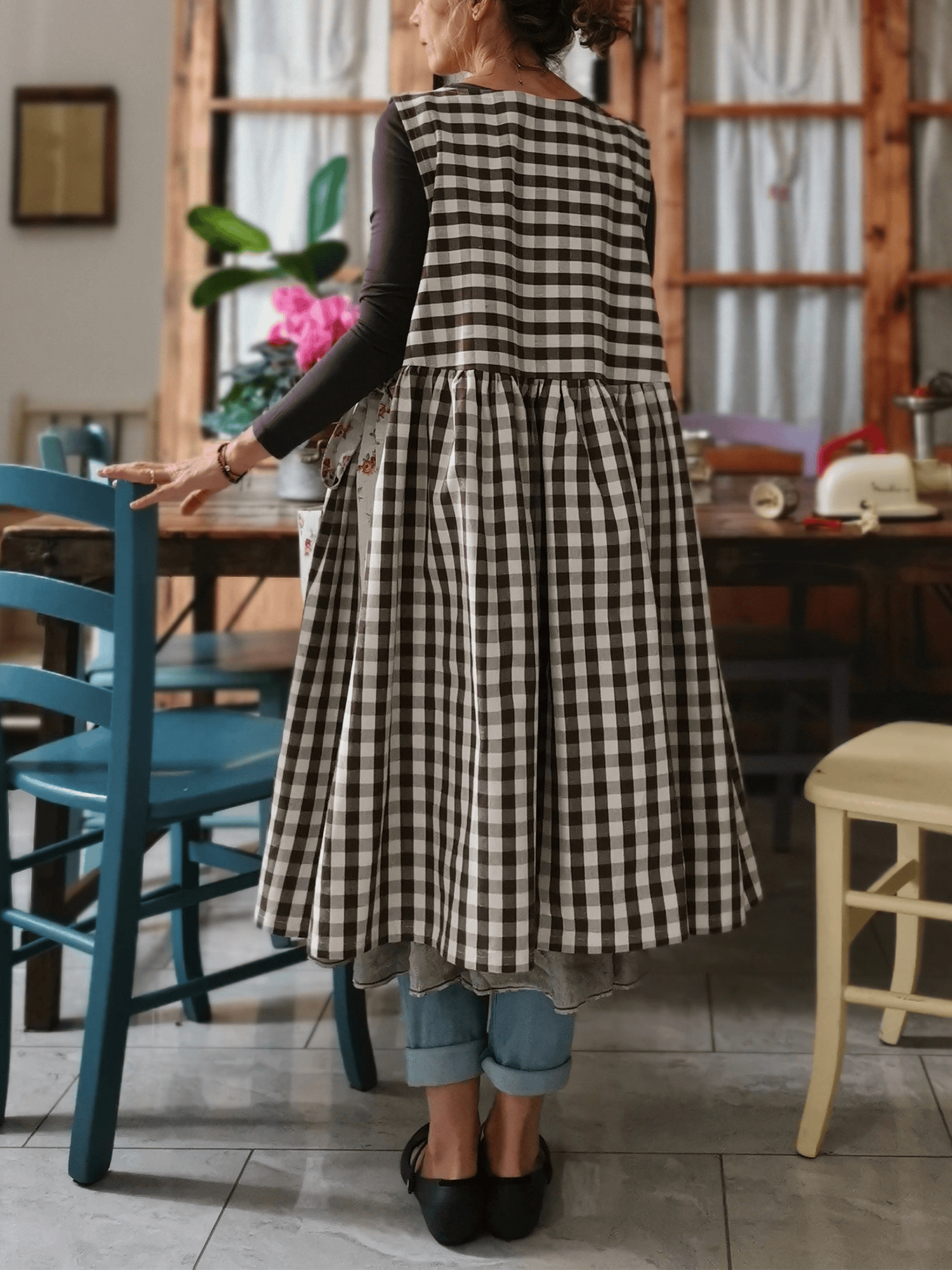 Vintage Brown & White Plaid Long Apron & Dress (2-in-1) with Floral Pockets