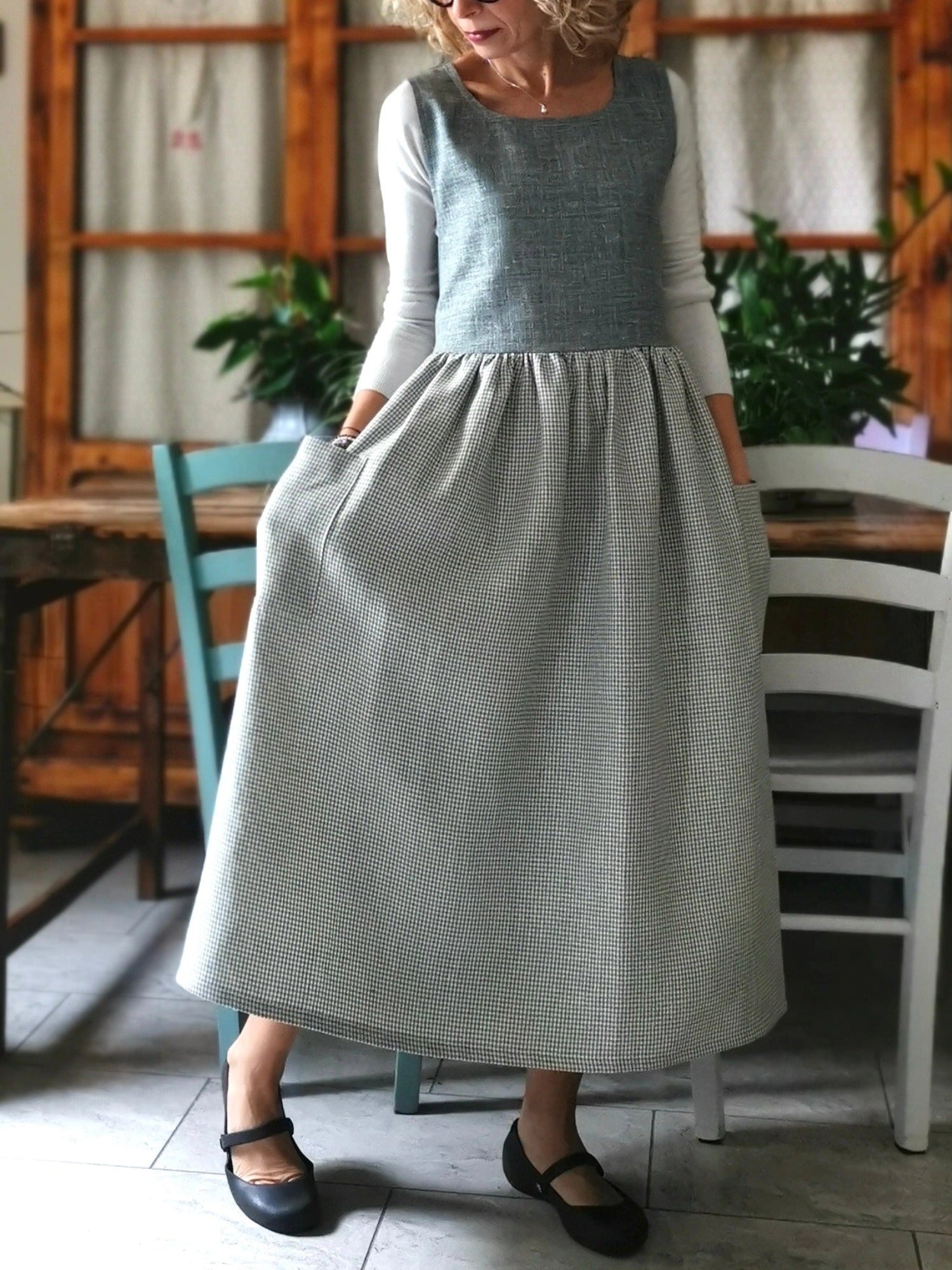 Vintage Grey Textured & Light Gray Plaid Patchwork Long Apron & Dress (2-in-1)