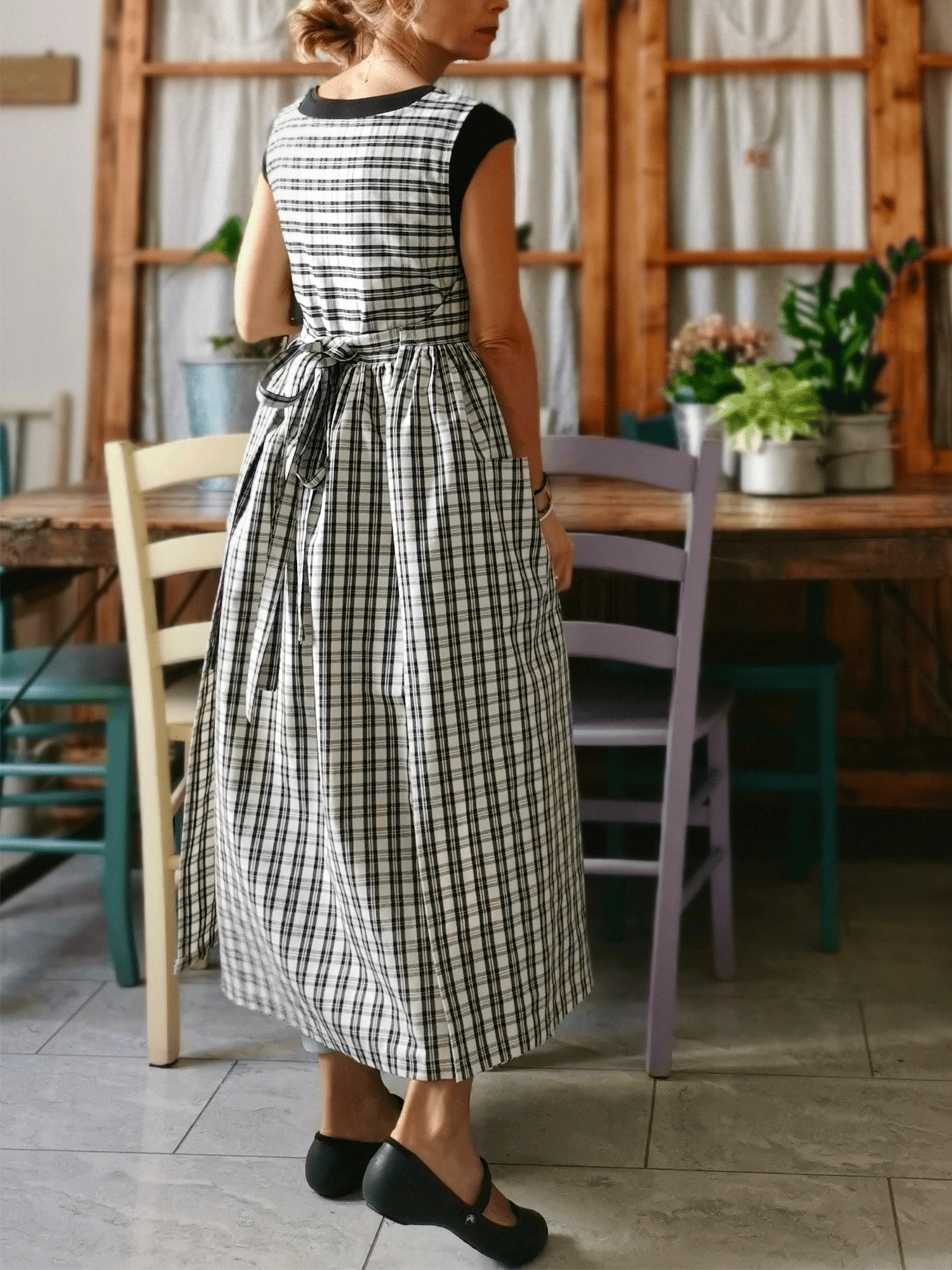 Vintage Black & Cream Thin Plaid Long Apron & Dress (2-in-1)